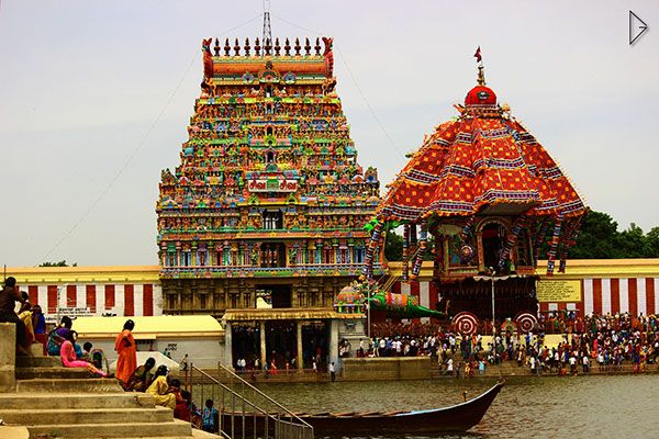 Tiruvarur temple chariot image representing car loan services in Tiruvarur district for new cars, second-hand car loans, refinancing, and low EMI finance solutions.